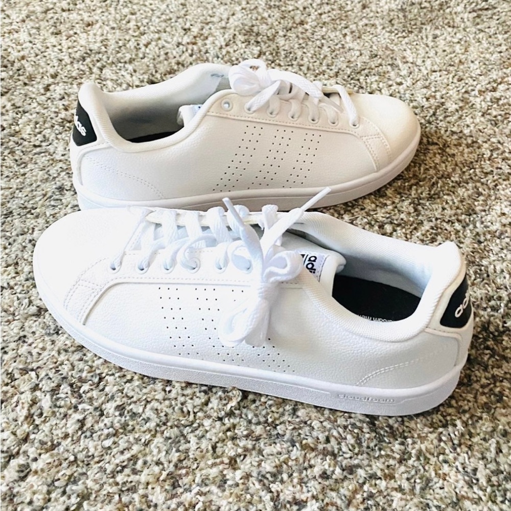 New Woman’s Adidas Neo Cloudfoam Advantage Sneaker White, Sz 9.5.